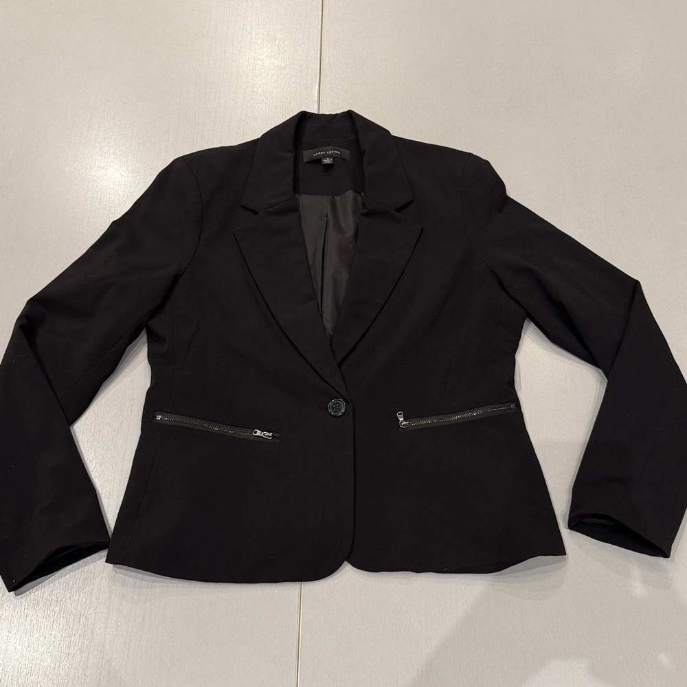 Larry Levine Classic Black Blazer with Zipper Accents